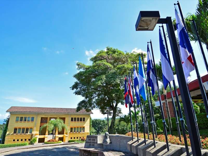 picture-INCAE